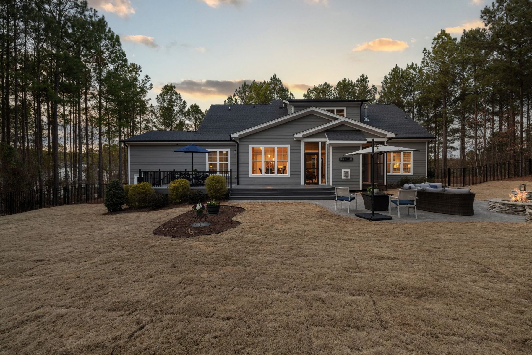 Outdoor Living & Fire Features in Paradise Valley AZ